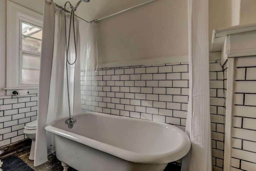 Luxe Mid-Century Styled Historic Townhouse #1 Villa Detroit Eksteriør bilde